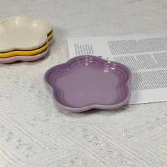 5.5'' Cat Feeding Flower Shaped Ceramic Disc Extra Wide Raised Cats Food Bowl  Anti-vomiting Cat Feeder Pet Delicate Tableware